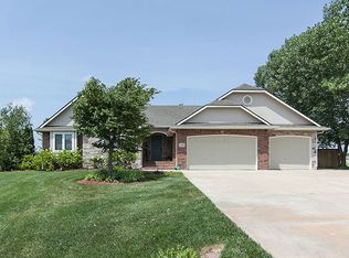 3005 N Willow Crk, Rose Hill, KS 67133