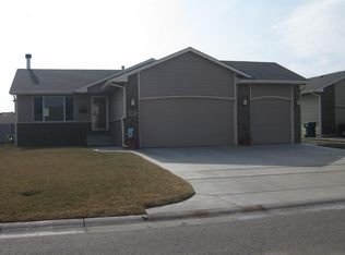1027 N Aksarben Ct, Wichita, KS 67235