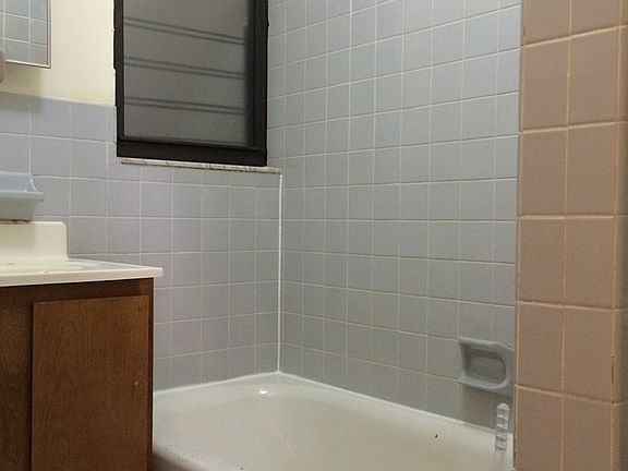 5th image of 1047 Bedford Ave APT 1C