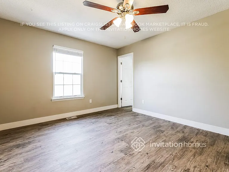 1424 W 132nd Pl — Photo 13
