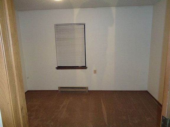 4th image of 410 N Fisher St #4