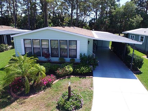2nd image of 815 Seabrooke Dr