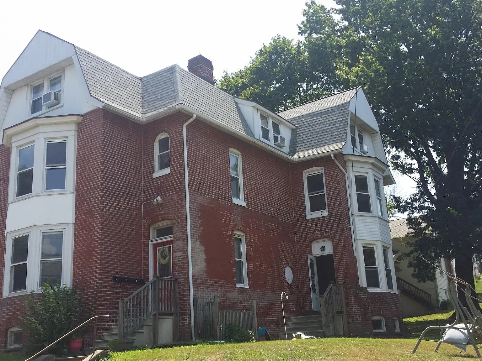 2 bed, 10 sqft, $1,400 — Photo 1