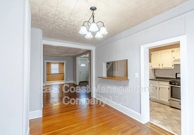 4231 Berger Ave — Photo 6