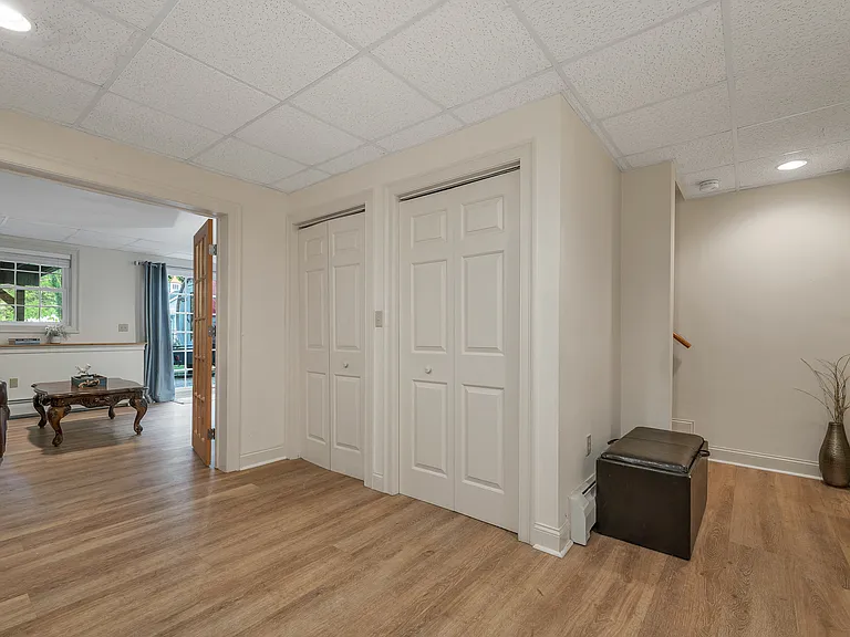 8 Hemlock Ln — Photo 35