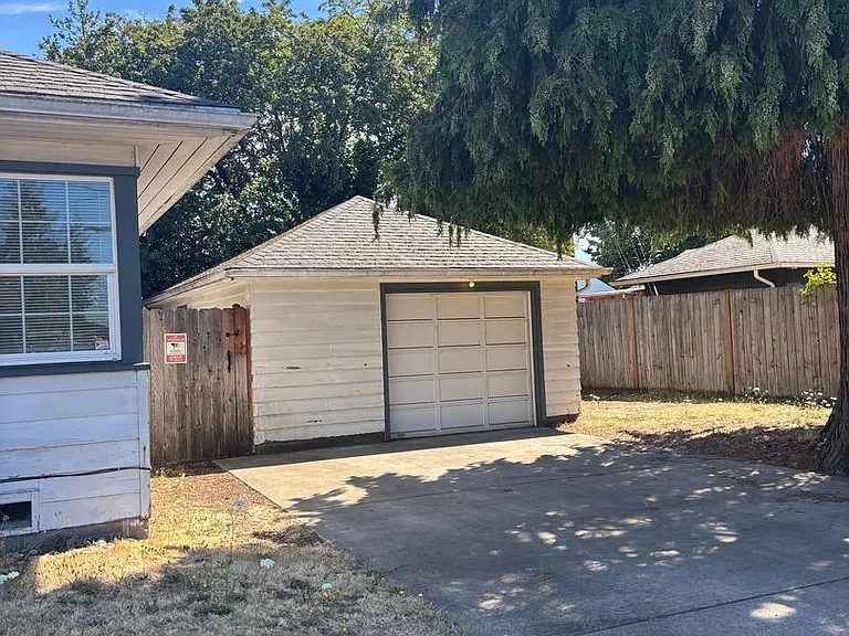 2811 Grand Blvd — Photo 3