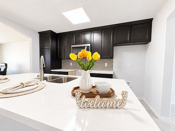 4th image of 6002 Servando Dr
