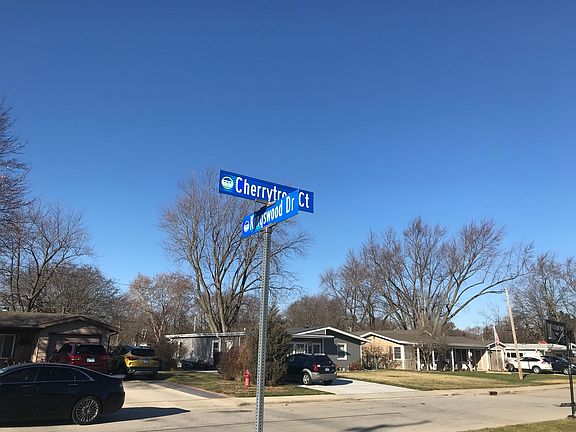 5th image of 25 S Cherrytree Ct