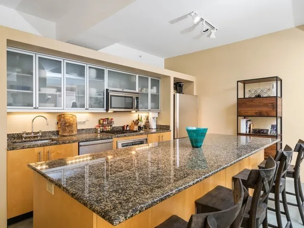1313 Washington St APT 211, Boston, MA 02118