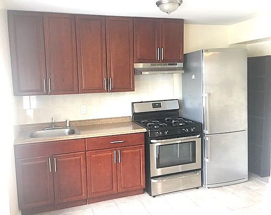 1st image of 2128 29th St #3