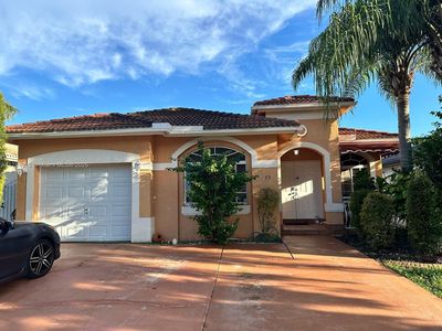 7733 NW 200th St, Hialeah, FL, 33015