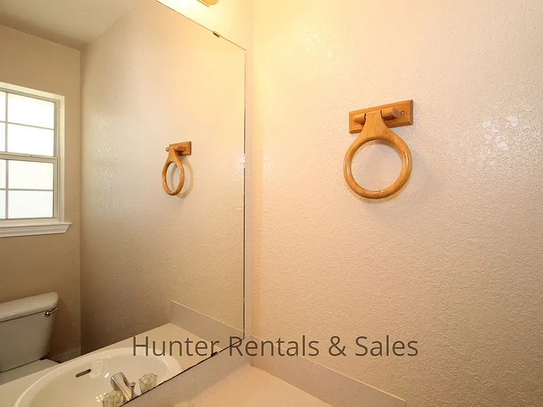 4206B Deek Dr — Photo 10