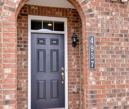2nd image of 4937 Settlers Market Blvd