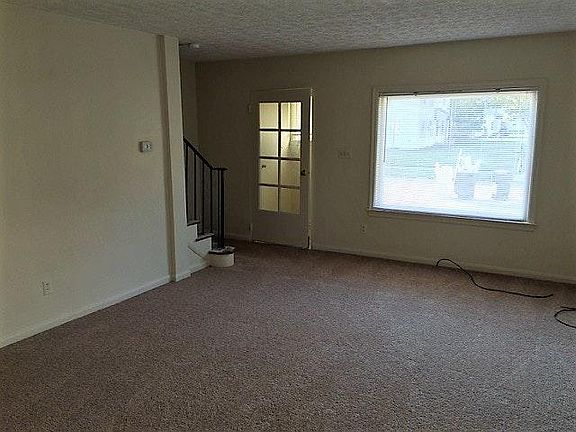 2nd image of 2912 Bellwood Ave