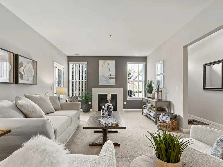 Ashford Apartments — Photo 75