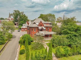 1109 Dwight St #A, Holyoke, MA 01040