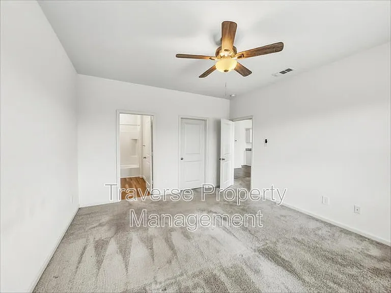 1713 Escondido Dr — Photo 11