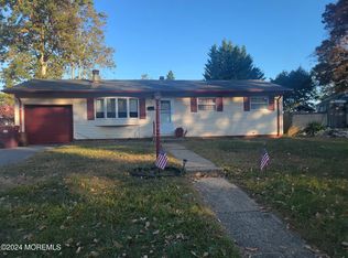 46 Pheasant Dr, Bayville, NJ