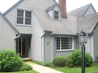 53 Blackmount Ct, Fairfield, CT 06825