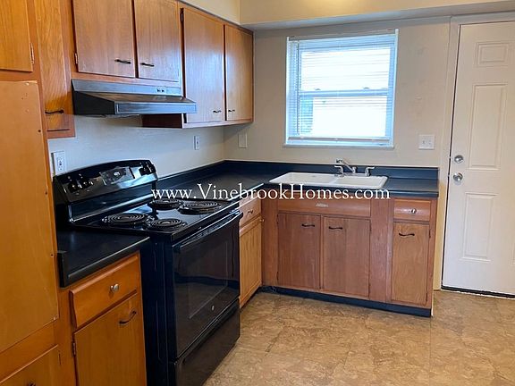 4th image of 2536 Ottello Ave