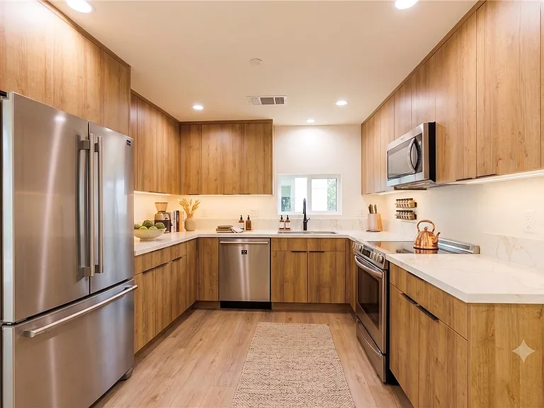 5933 Comey Ave #3 — Photo 3