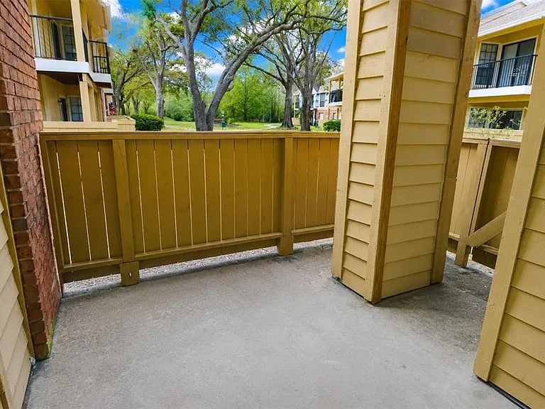 8718 Mallard Reserve Dr #104 — Photo 43