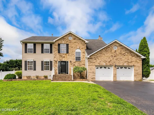 15 Nancy Street, Howell, NJ 07731