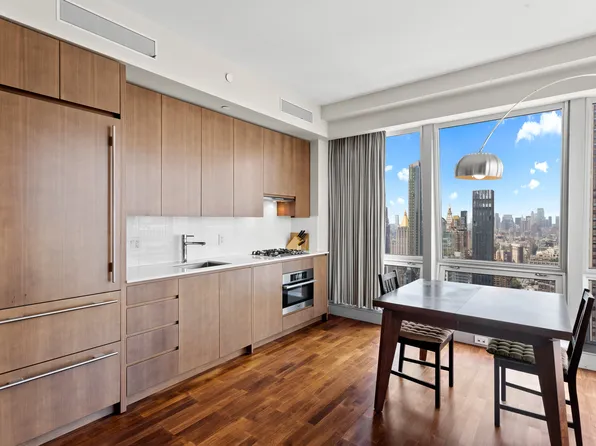 400 5th Ave, New York, NY