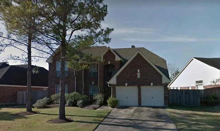 6810 Springcrest Dr — Photo 2