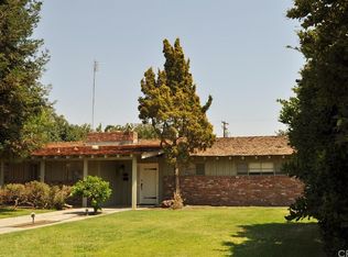 209 Hilton St, Madera, CA 93637