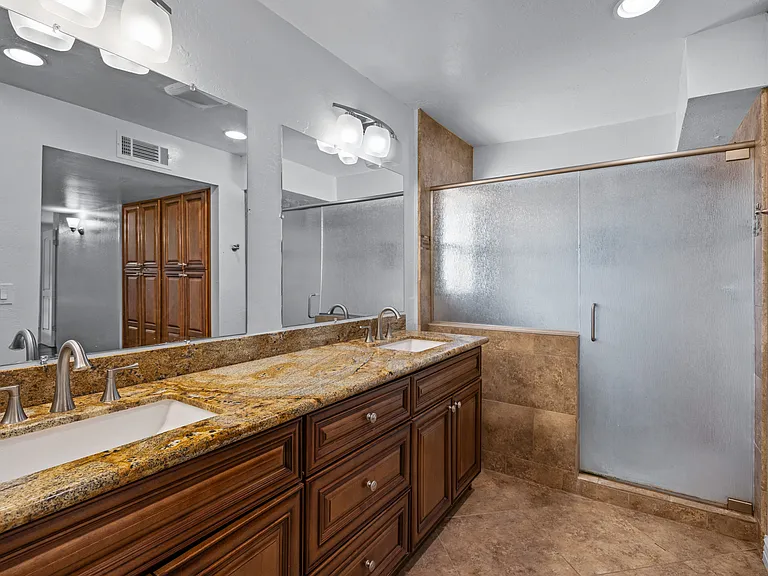 7118 E Buena Terra Way — Photo 21
