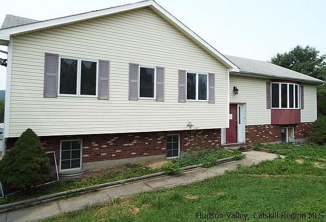 1st image of 119 Clarks Ln