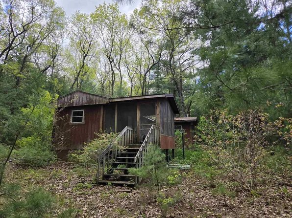 N5488 Black Rd, Mauston, WI 53948