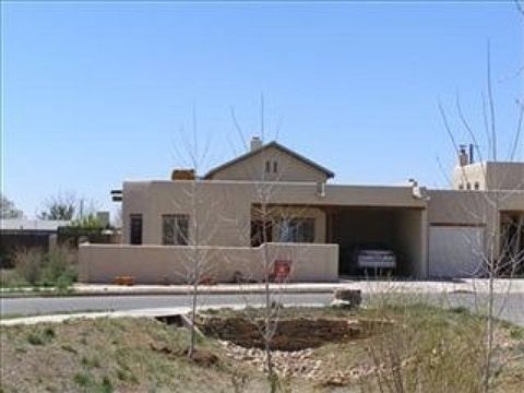 1st image of 3200 La Paz Ln