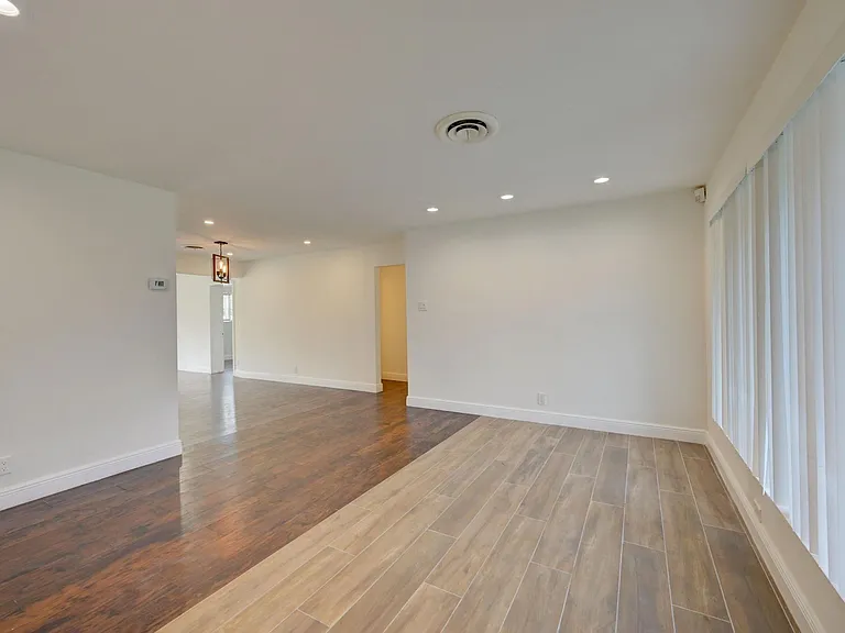 3919 Grant St — Photo 4