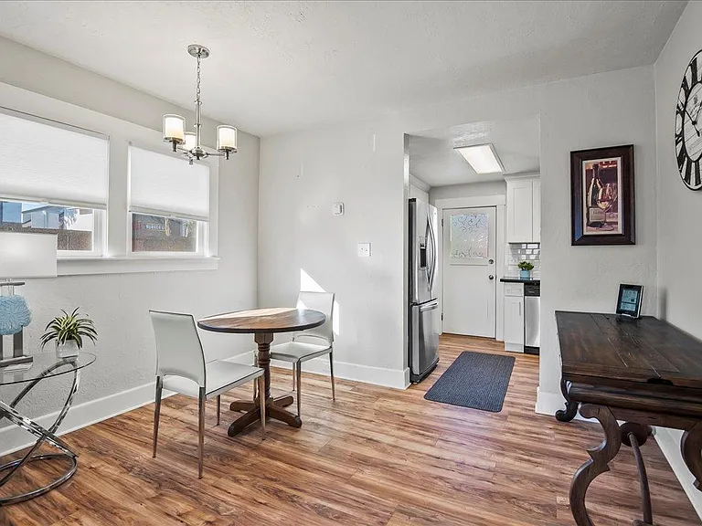 117 Glenwood Ave — Photo 9