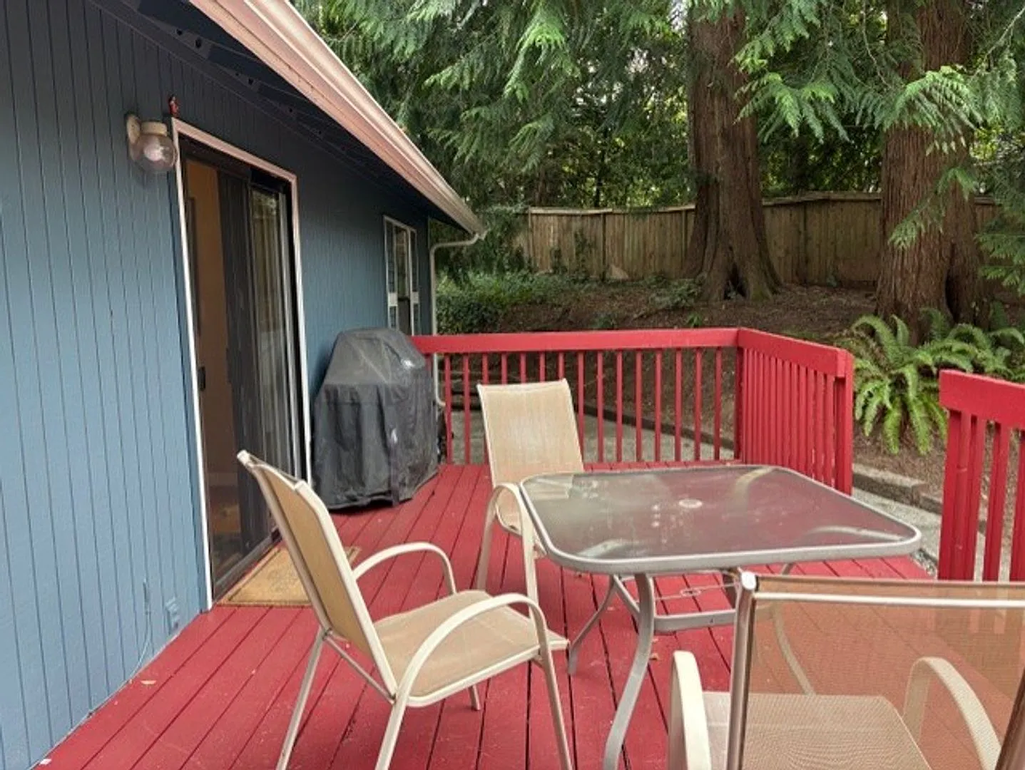 Fully Furnished Cozy 2-Bedroom Living in Desirable Tumwater Hill — Photo 2
