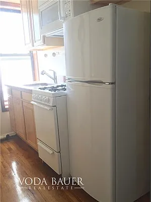 Rented by Voda Bauer Real Estate | media 10