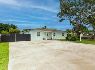982 NE 4th Ave, Homestead, FL 33030