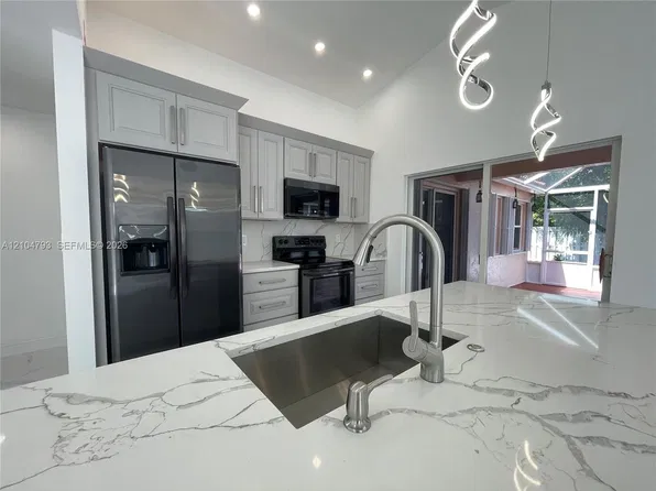 816 Sand Creek Cir #816, Fort Lauderdale, FL 33327