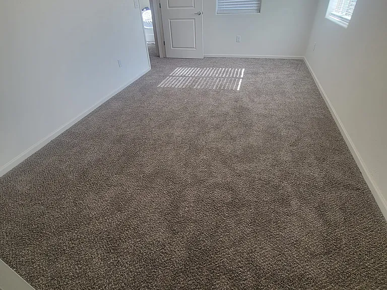 1741 W Pollack St — Photo 14