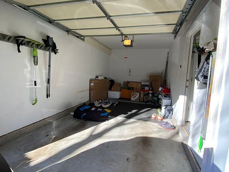 Single car garage