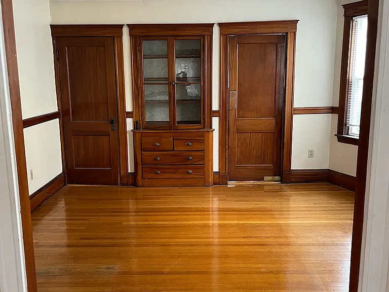 9 Chestnut St #1 — Photo 2