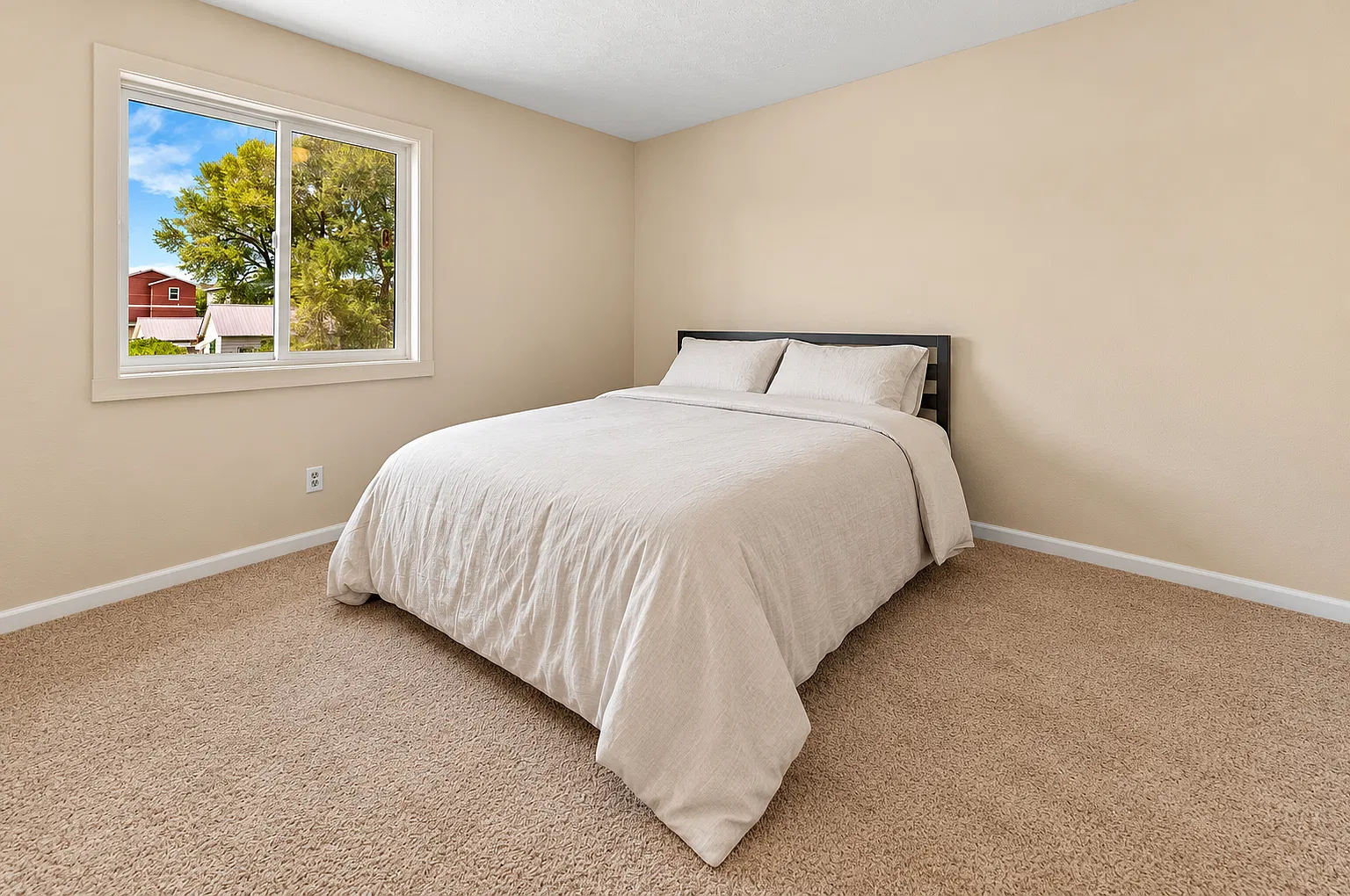 2 bed, 860 sqft, $1,900 — Photo 3