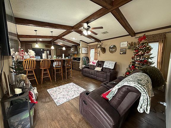 Living room / kitchen