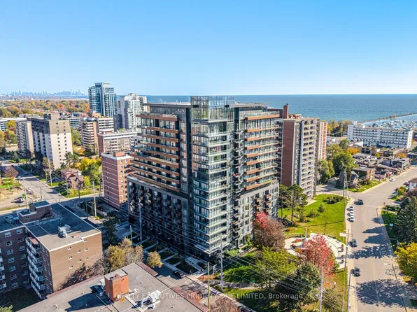 21 Park St E #601, Mississauga, ON L5G 0C2
