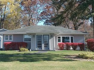 2015 Lakewood Dr, Wilmington, IL 60481