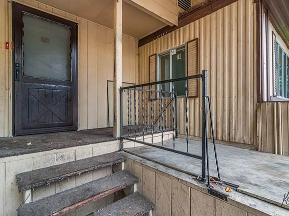 2nd image of 1998 Kendall Ave