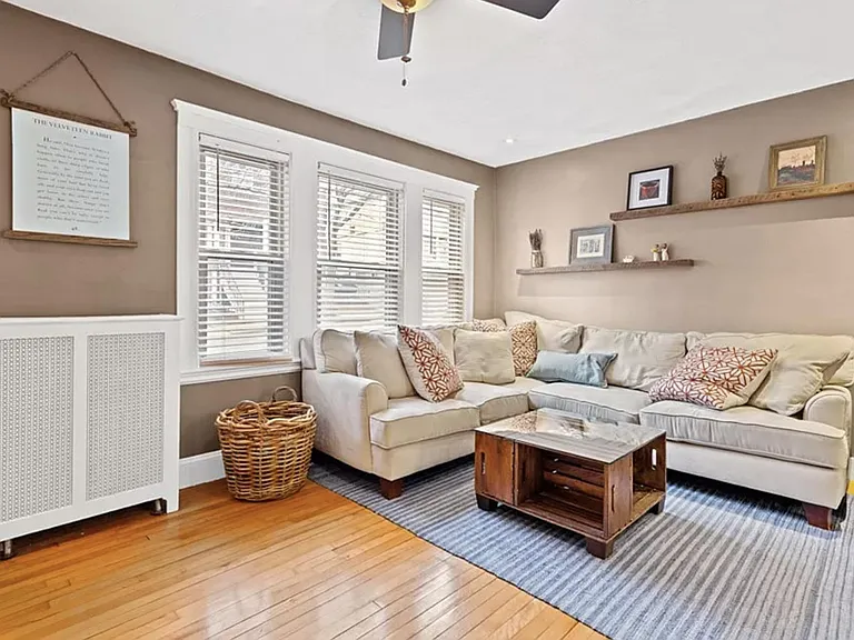 22 Fairfax St #1 — Photo 4