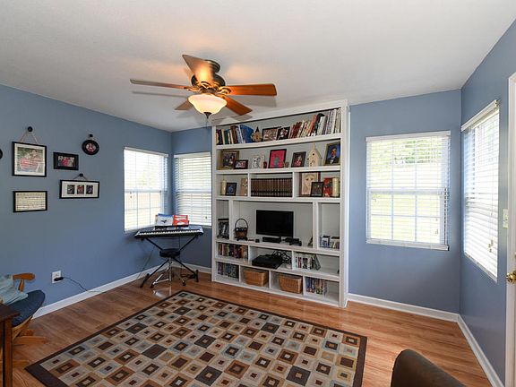 4th image of 2938 Country Meadows Ln